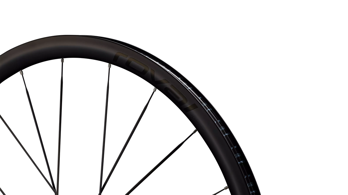 Roval Alpinist CLX III - Satin Carbon/Gloss Black