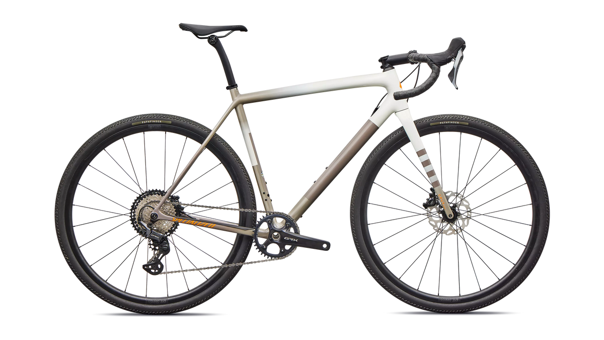 Crux Comp - Dune White / Sandstone Metallic / Desert Metallic / Orange Zest