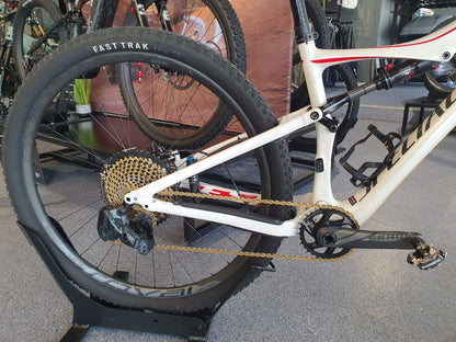 Specialized Era Expert
